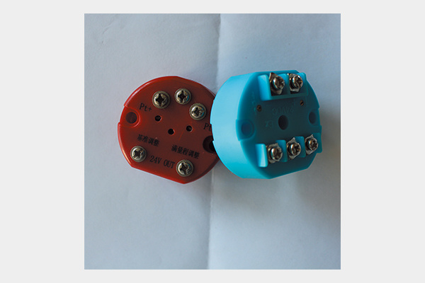 熱(rè)電(diàn)阻溫度變送器(qì)3.jpg