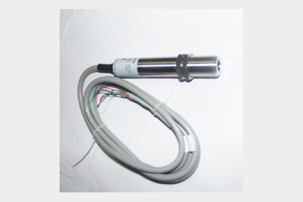 紅(hóng)外(wài)線溫度傳感器(qì)2.jpg